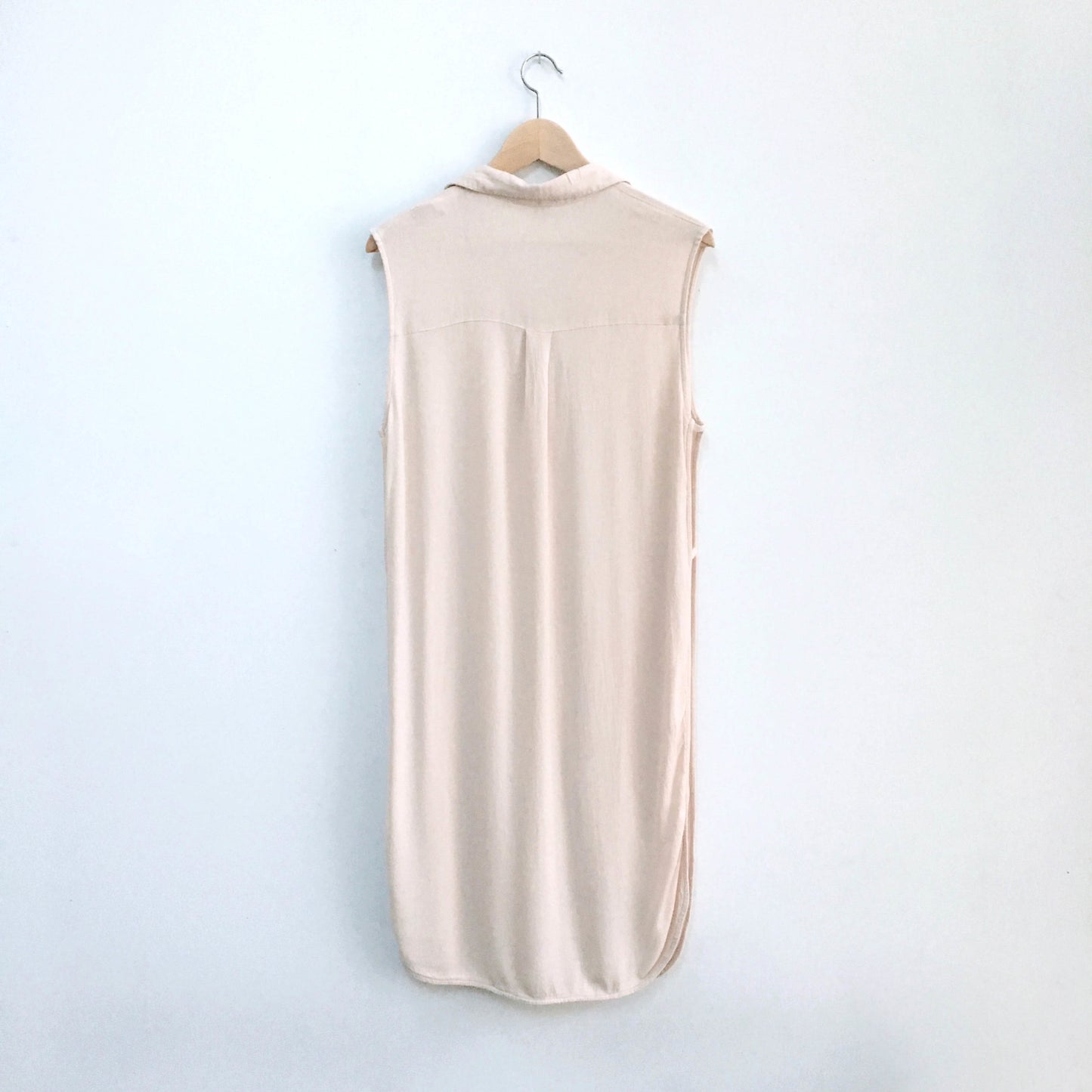 Love Tree LA long sleeveless shirt - size Medium