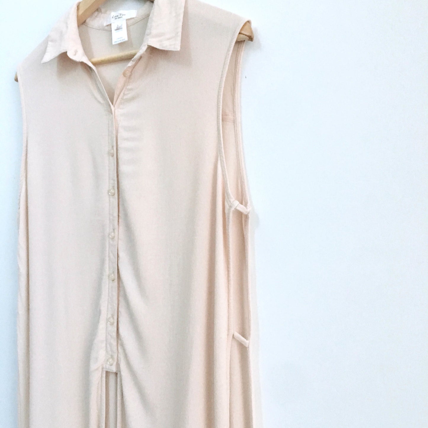 Love Tree LA long sleeveless shirt - size Medium