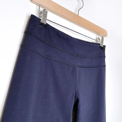 lululemon black groove pants - size 6