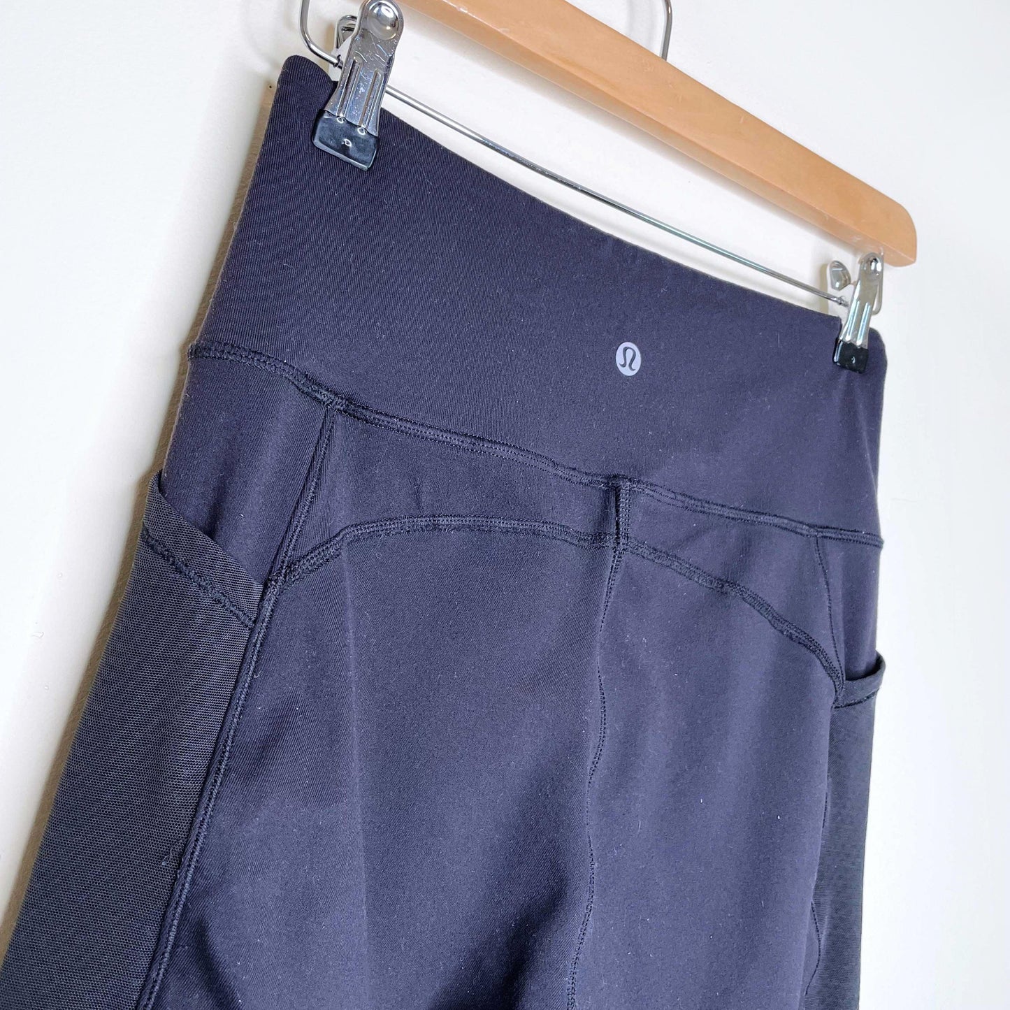lululemon black wunder under dot mesh pocket leggings - size 2/4