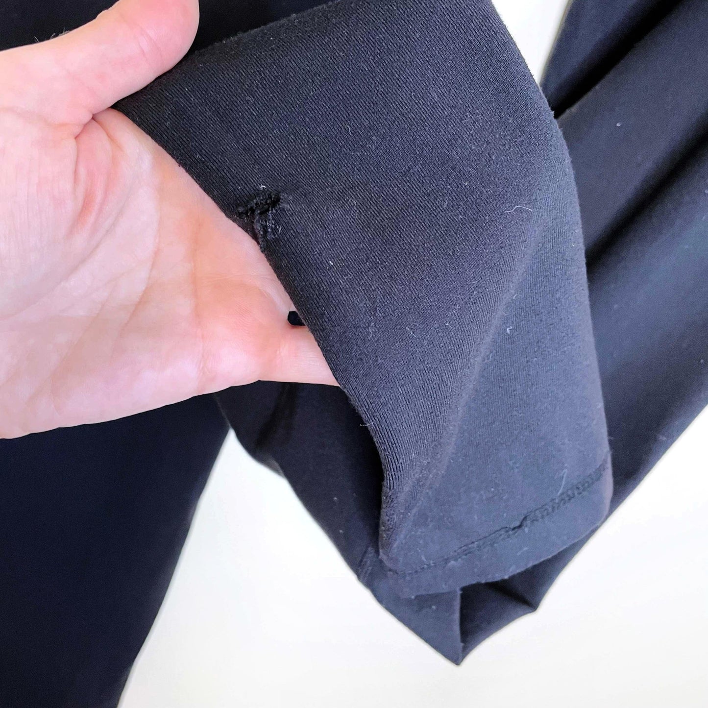 lululemon straight slim yoga pant with belt loops - size 6