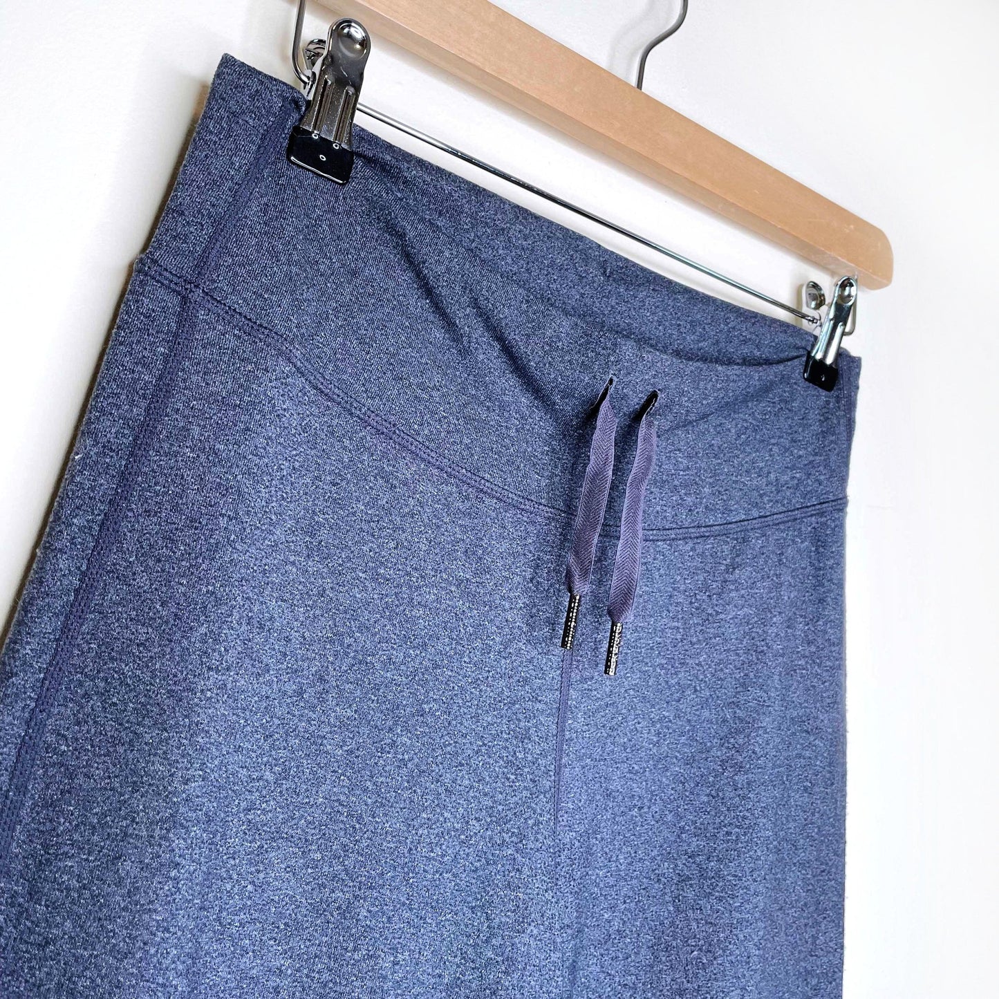 lululemon relaxed fit drawstring pants in deep heathered coal - size 4