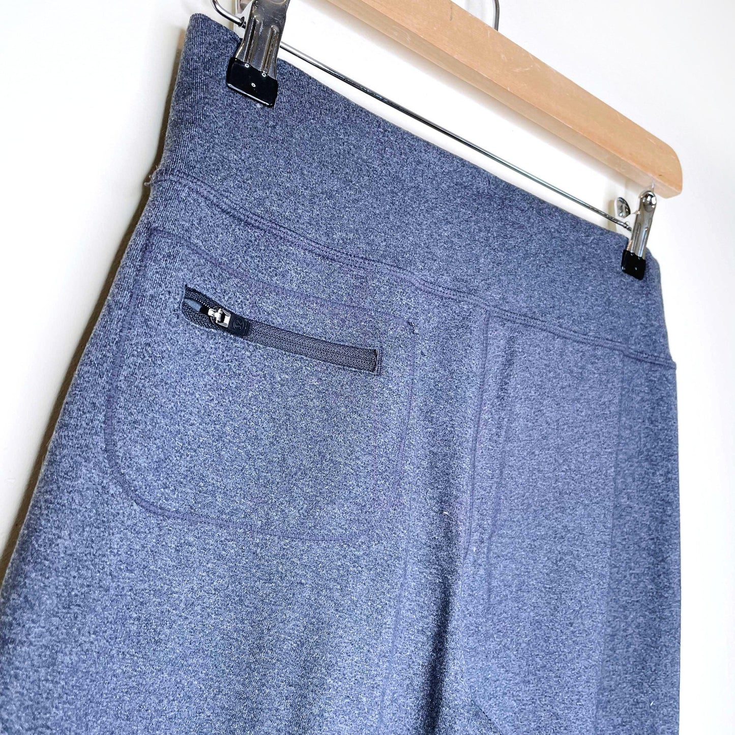 lululemon relaxed fit drawstring pants in deep heathered coal - size 4