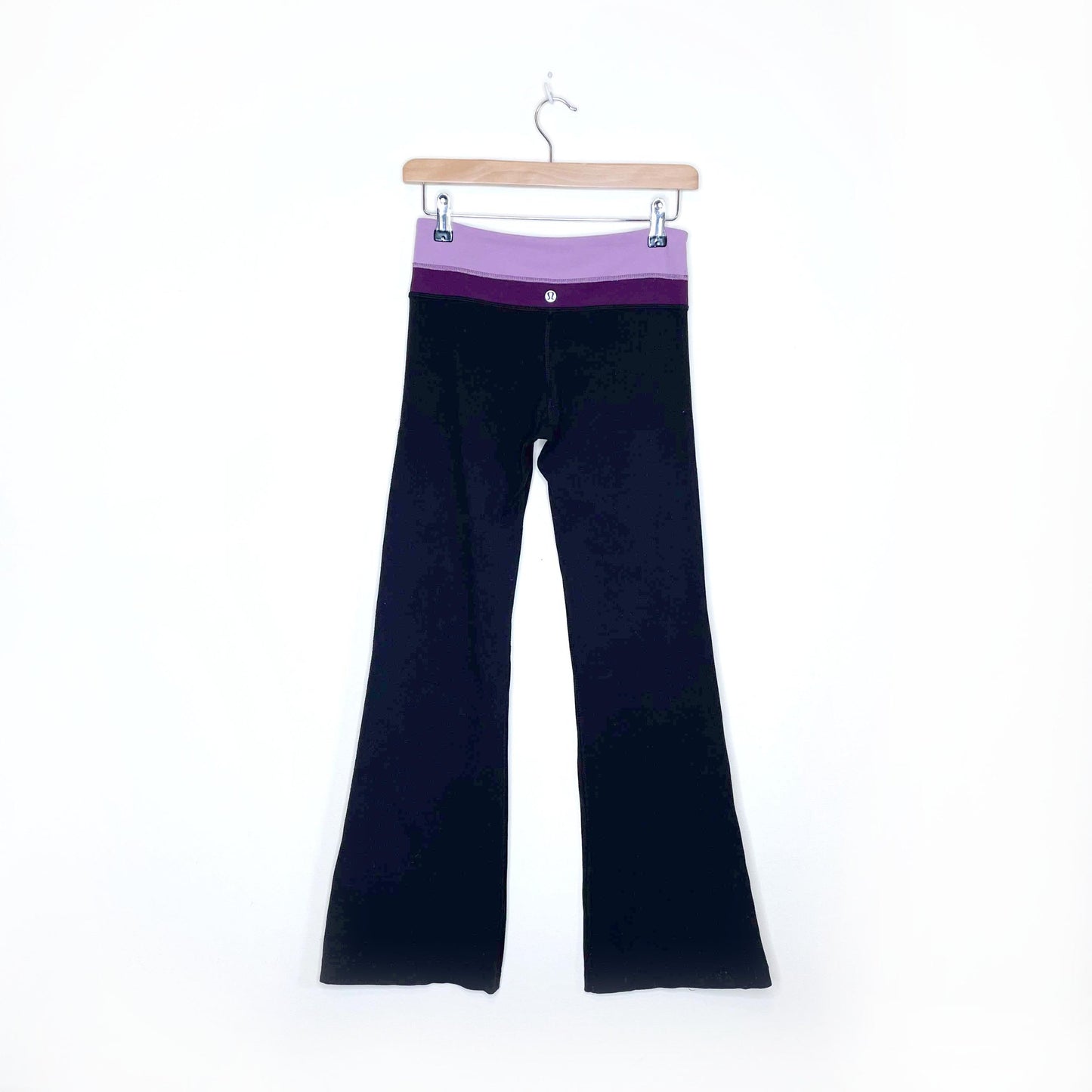 lululemon groove flare pants with purple waistband - size 4