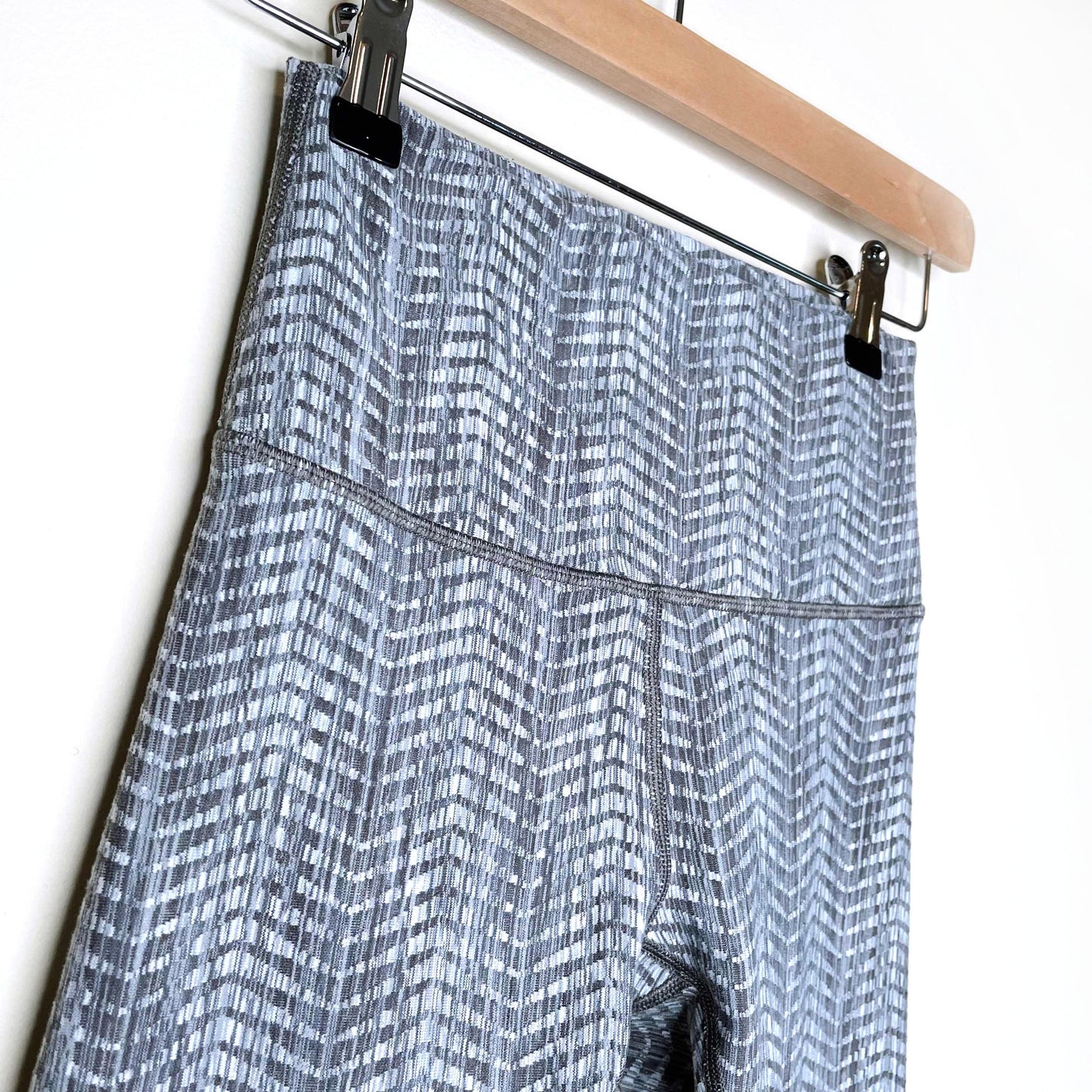 lululemon wunder under high-rise 7/8 tight luon - size 4