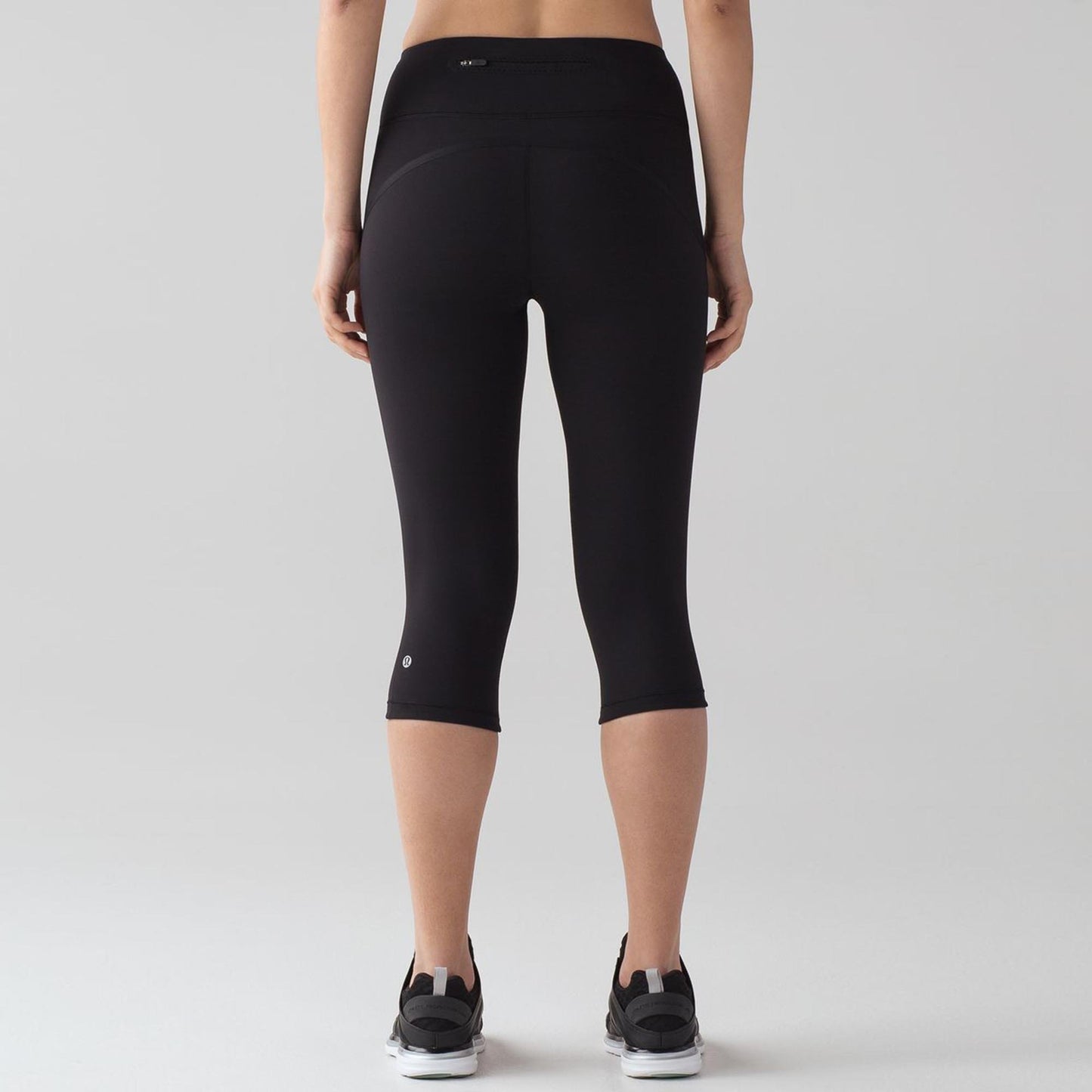 lululemon smooth stride crop full on luxtreme tights - size 6