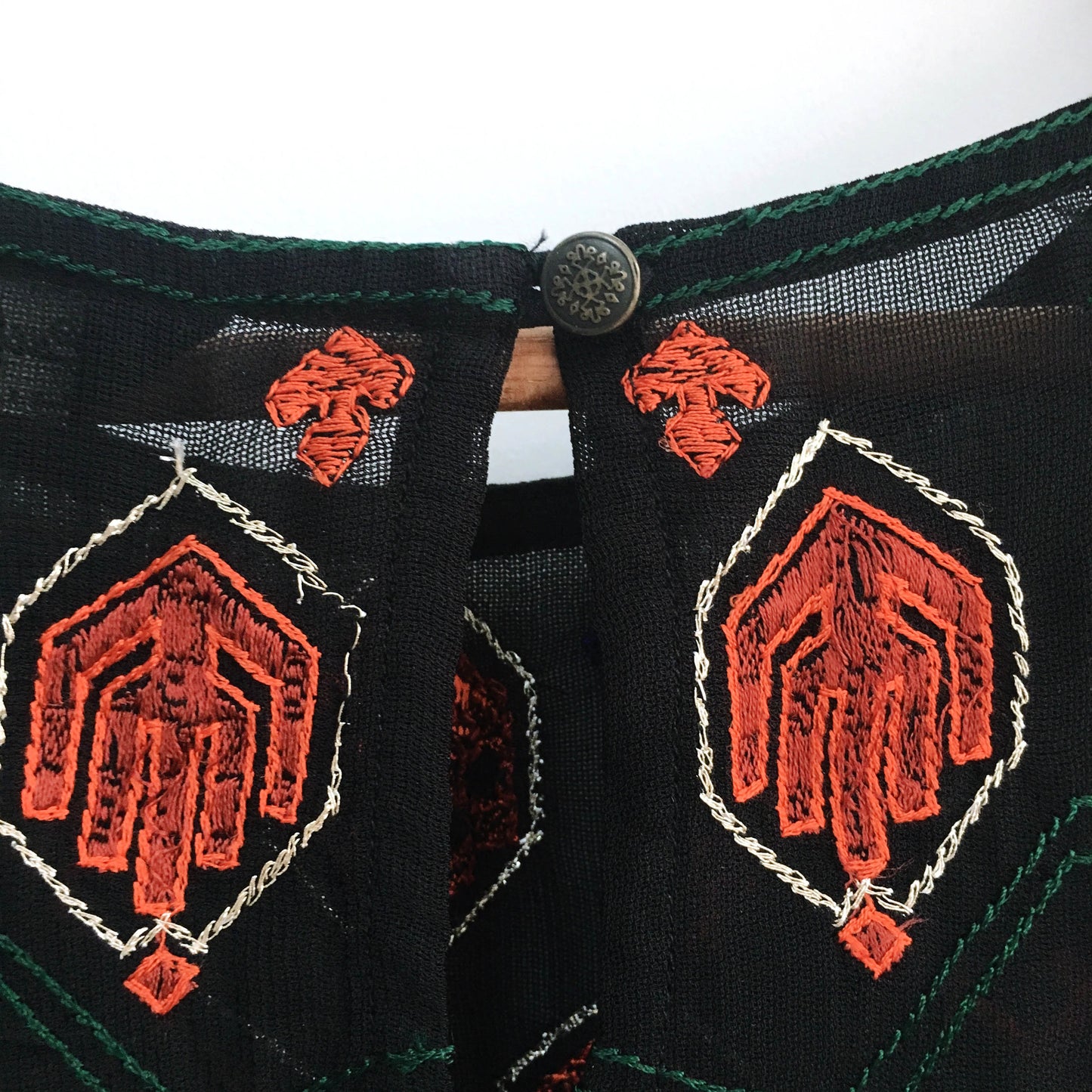 Lucky Brand Boho Embroidered Top - size Large