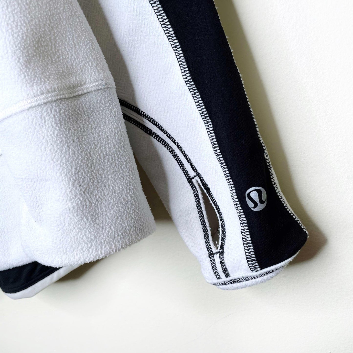 lululemon run bold in the cold long sleeve fleece - size 4/6