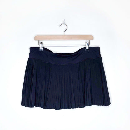 lululemon black pleat to street skirt shorts - size 12