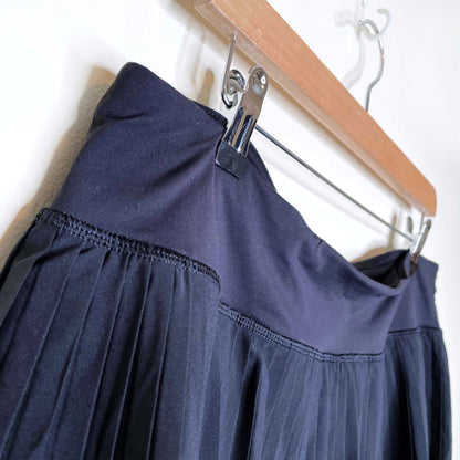 lululemon black pleat to street skirt shorts - size 12