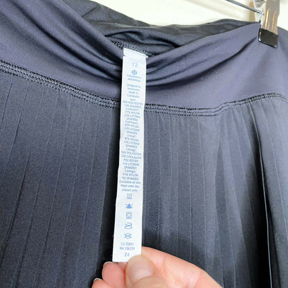 lululemon black pleat to street skirt shorts - size 12