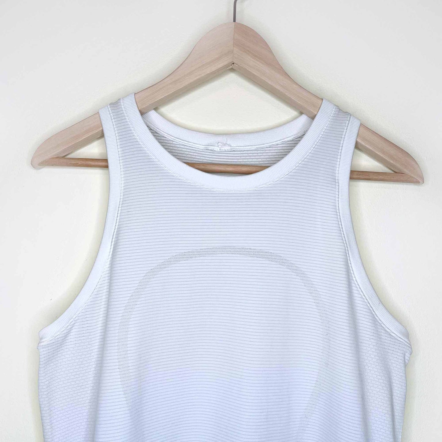 lululemon swiftly tech racerback tank top 2.0 - size 6