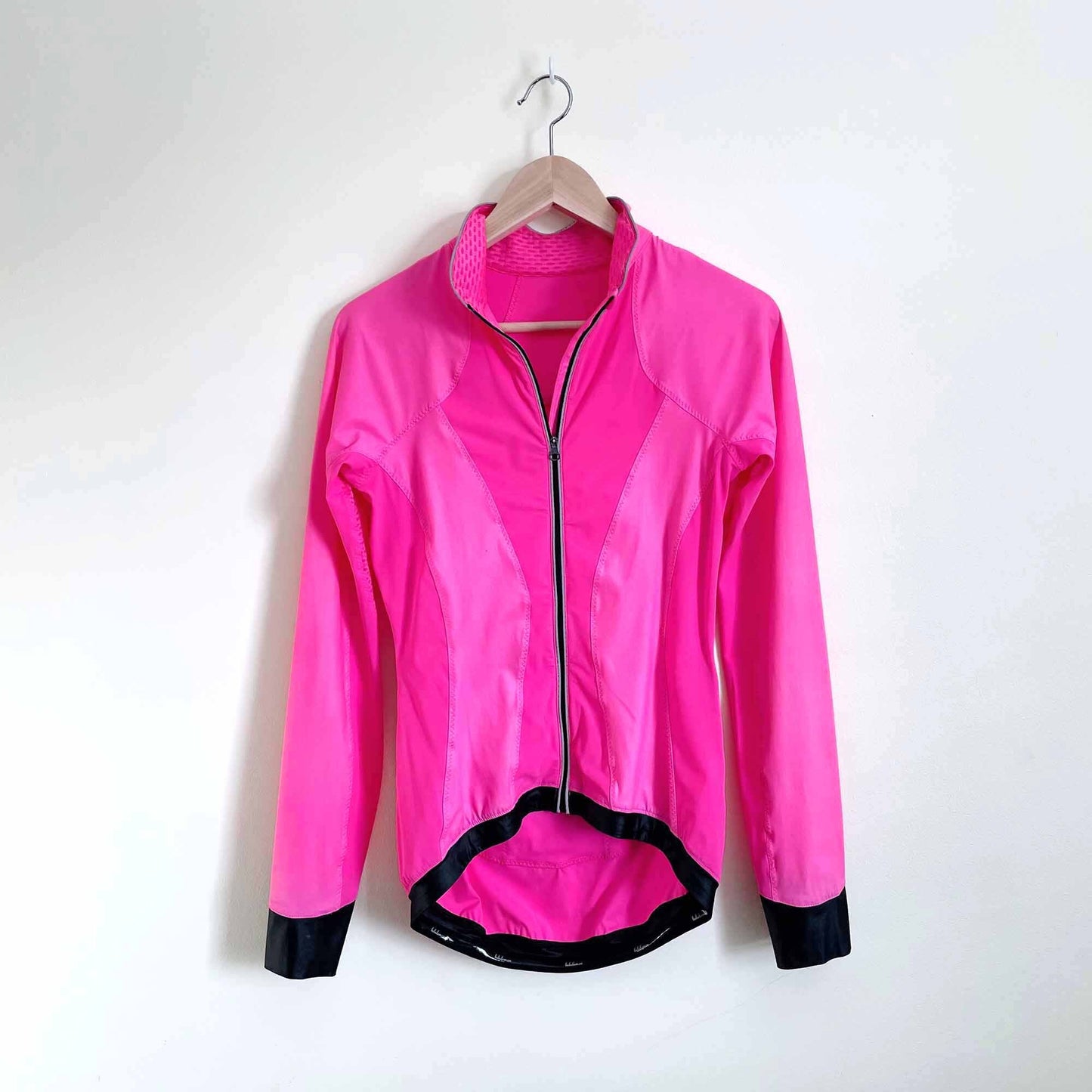 lululemon hot pink running jacket with reflective piping - size 4