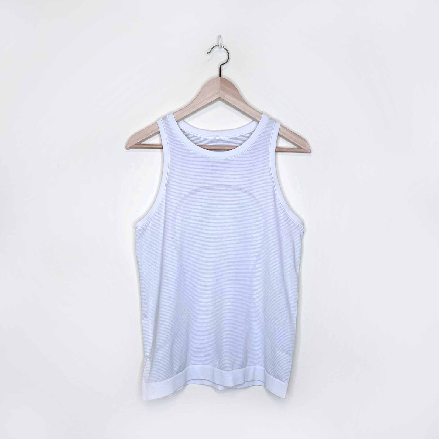 lululemon swiftly tech racerback tank top 2.0 - size 6