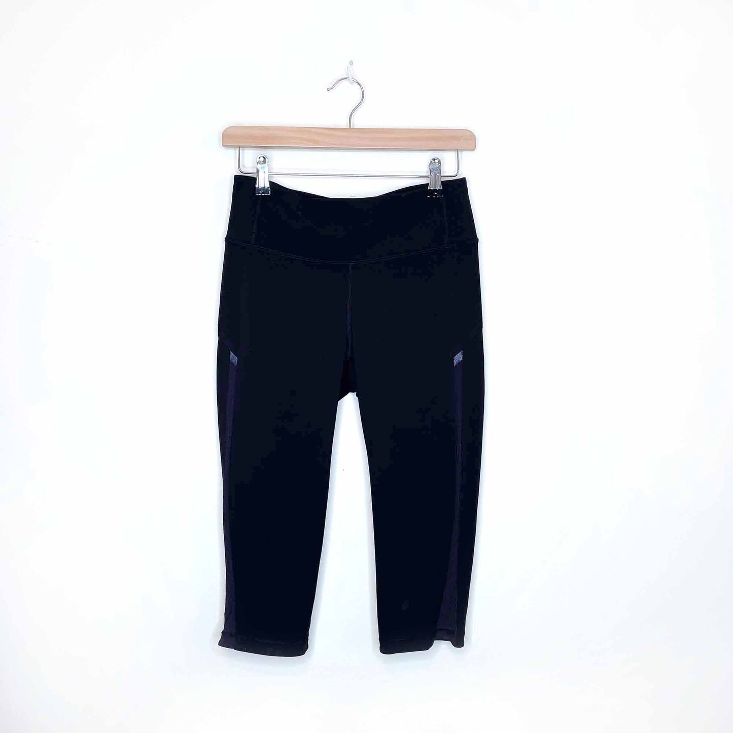 lululemon smooth stride crop full on luxtreme tights - size 6