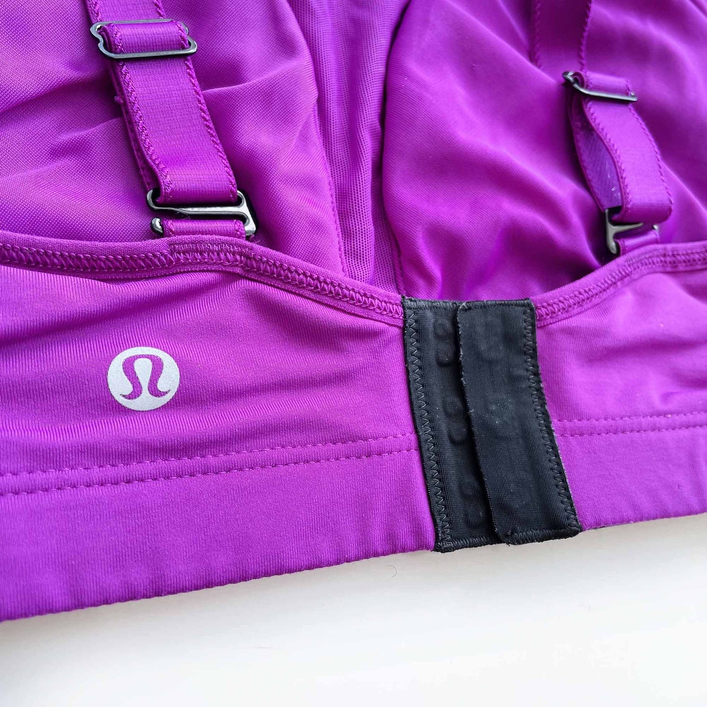 lululemon ta ta tamer sports bra - size 36D