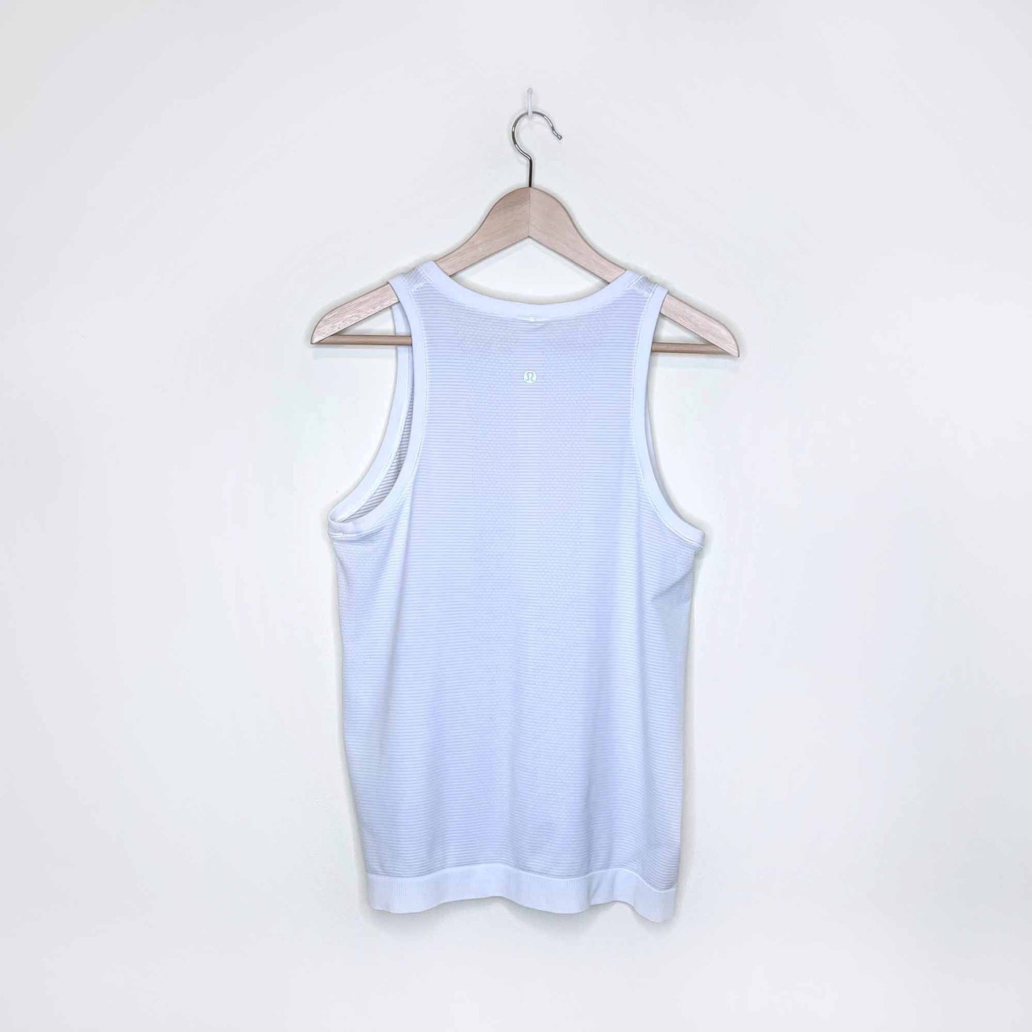 lululemon swiftly tech racerback tank top 2.0 - size 6