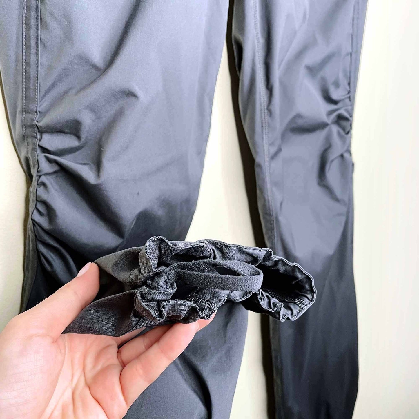 lululemon low rise studio dance on the move pants - size 6