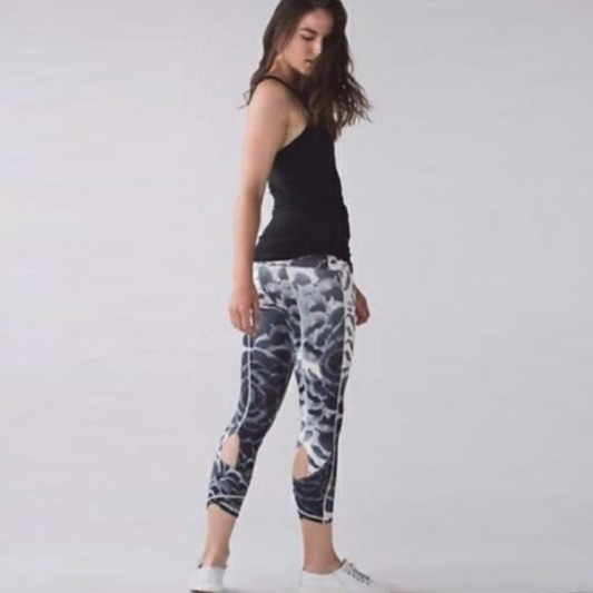 LULULEMON DANCE to YOGA PANTS ANGEL WING PRINT CROPS Sz 6 - clothing &  accessories - by owner - apparel sale 