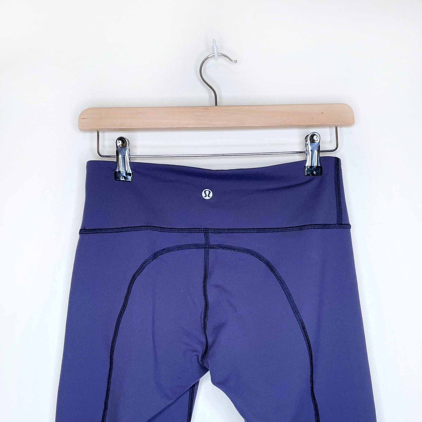 lululemon 23" crop leggings with sheer ruching tie back hem - size 6