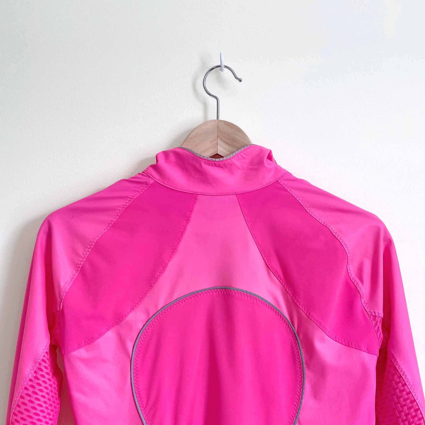 lululemon hot pink running jacket with reflective piping - size 4