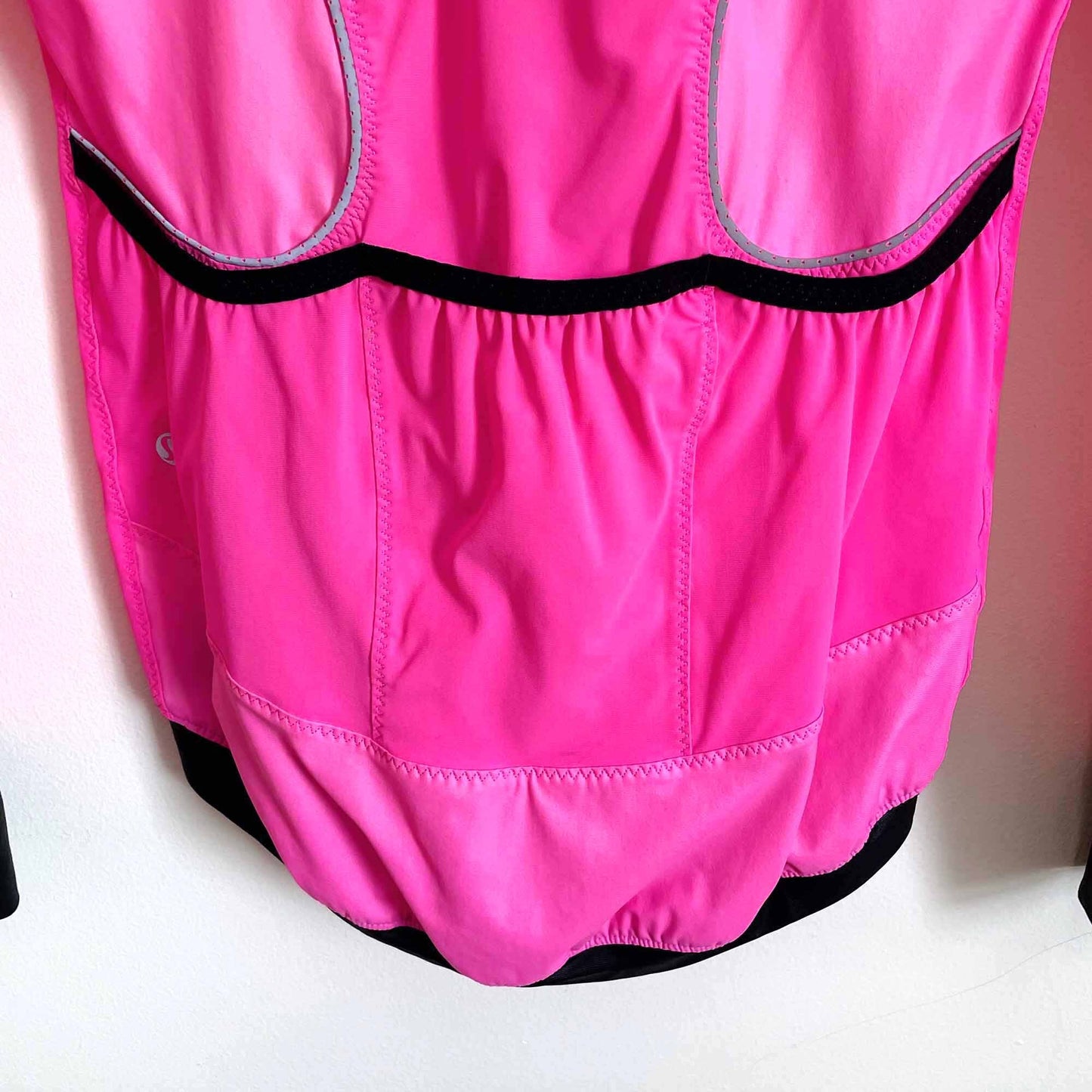 lululemon hot pink running jacket with reflective piping - size 4