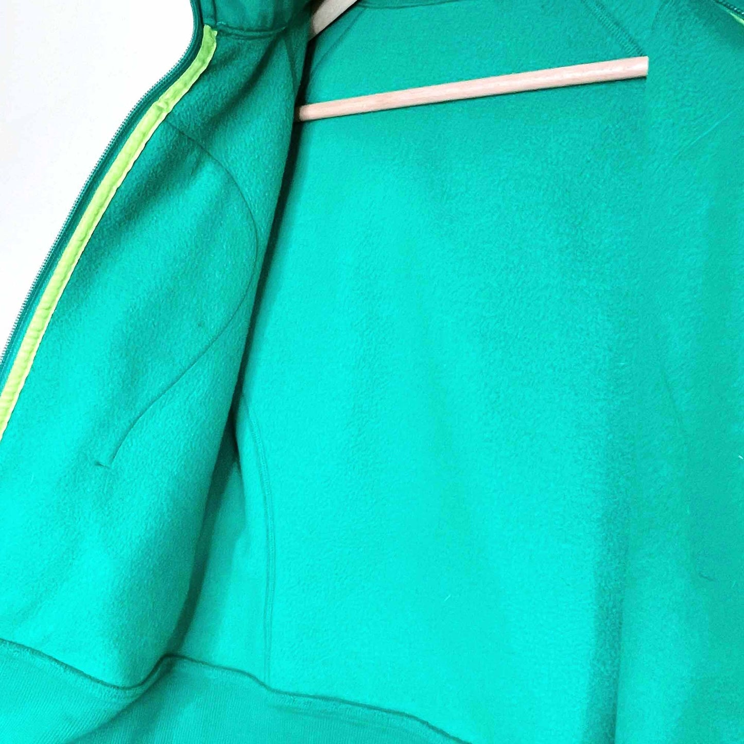 lululemon kelly green scuba hoodie - size 2/4