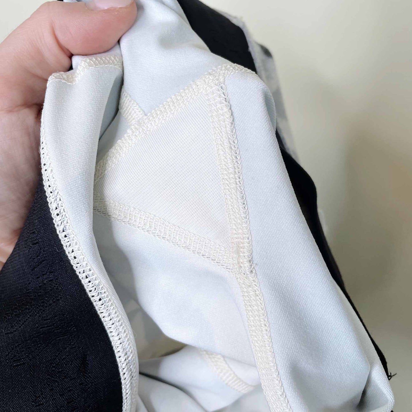 lululemon yin to you pretty plume angel wing crop leggings - size 4/6