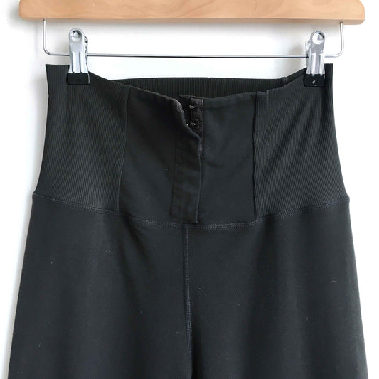 lululemon super high rise hook my eye yoga pants - size 4