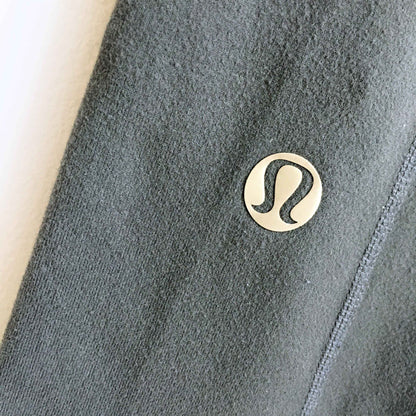 lululemon super high rise hook my eye yoga pants - size 4