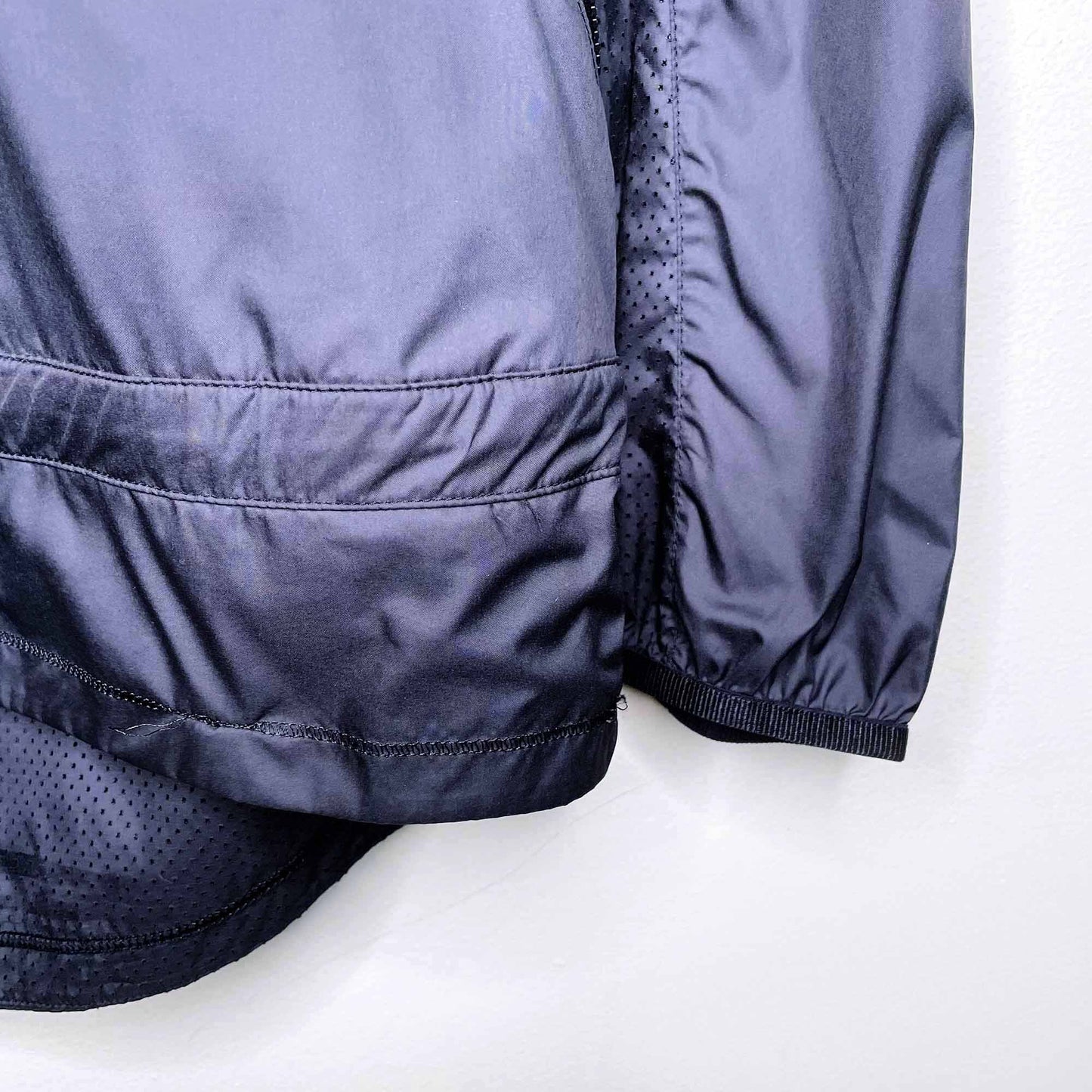 lululemon 1/4 zip light popover jacket with packable hood - size 4