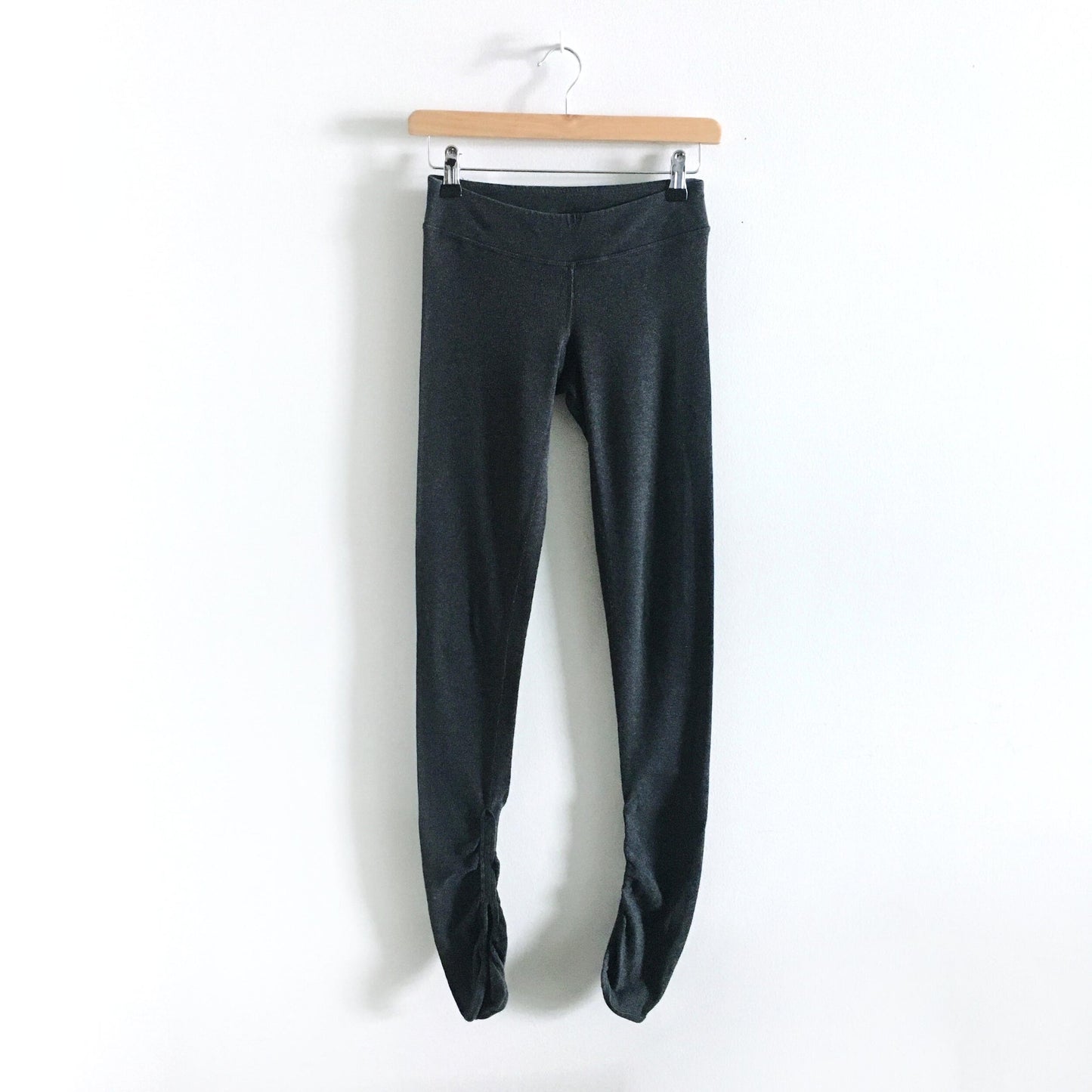 lululemon ribbed ruched leggings - size 4