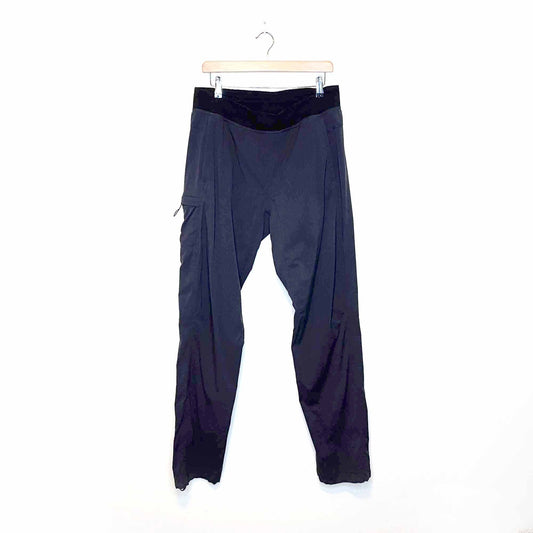 lululemon men's grey dance studio pants - size medium