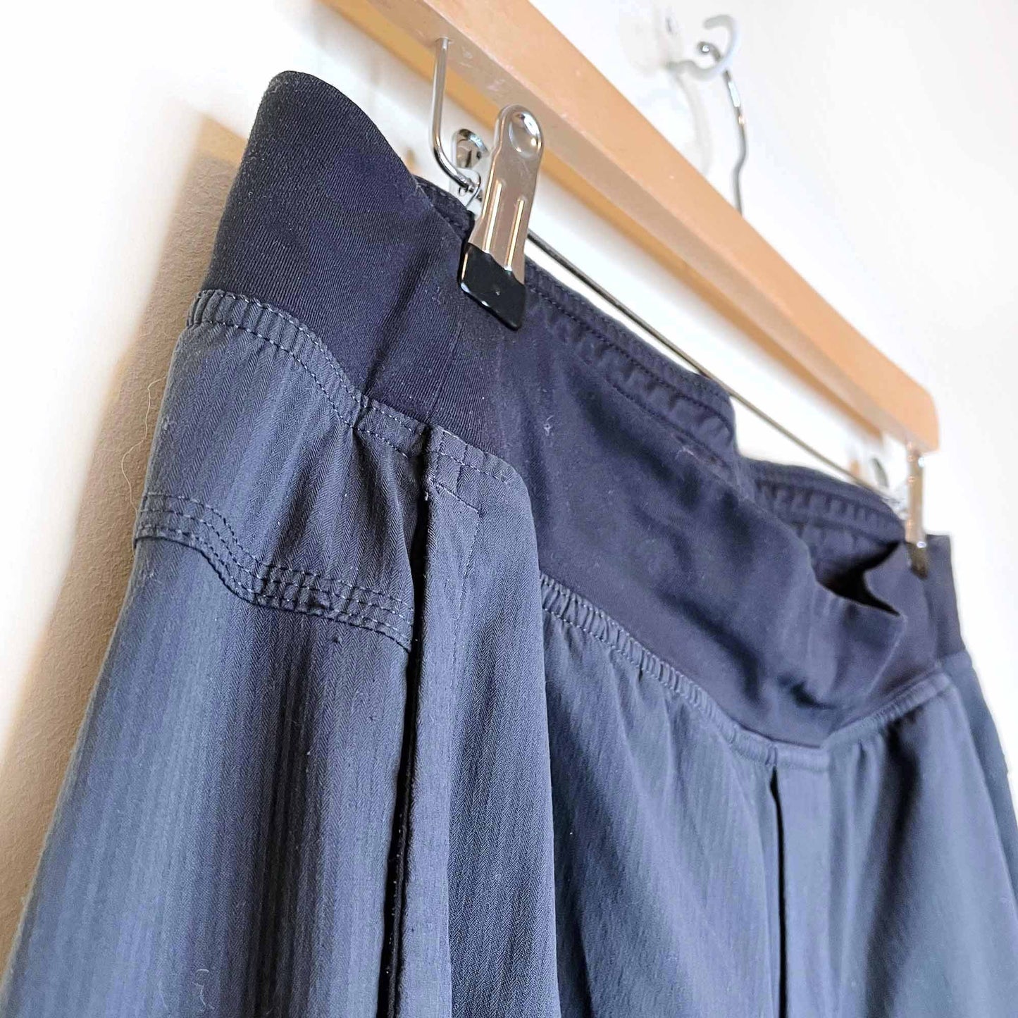 lululemon men's grey dance studio pants - size medium