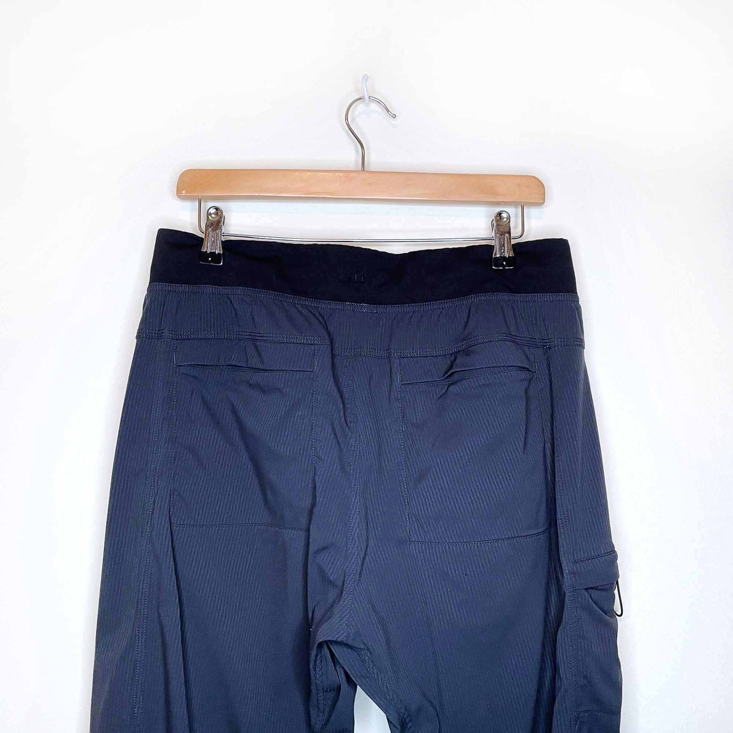 lululemon men's grey dance studio pants - size medium