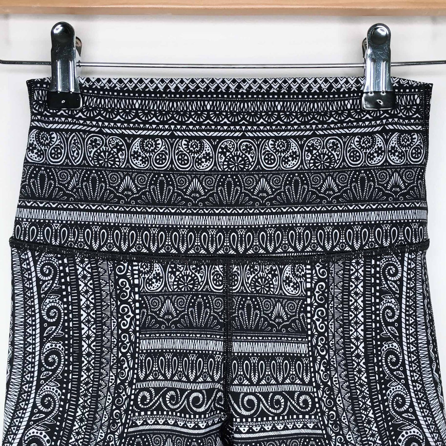 lululemon wunder under hi rise Full-On® Luxtreme leggings - size 4