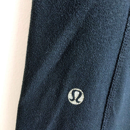 lululemon high-rise groove pant with logo waistband - size 6