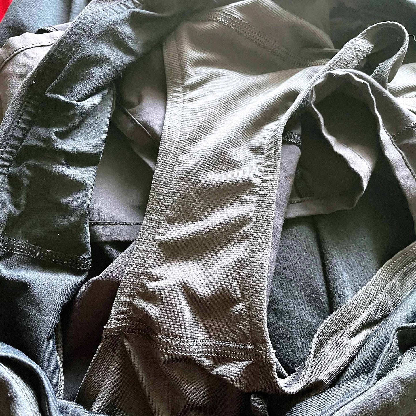 lululemon black drawstring running shorts - size 10