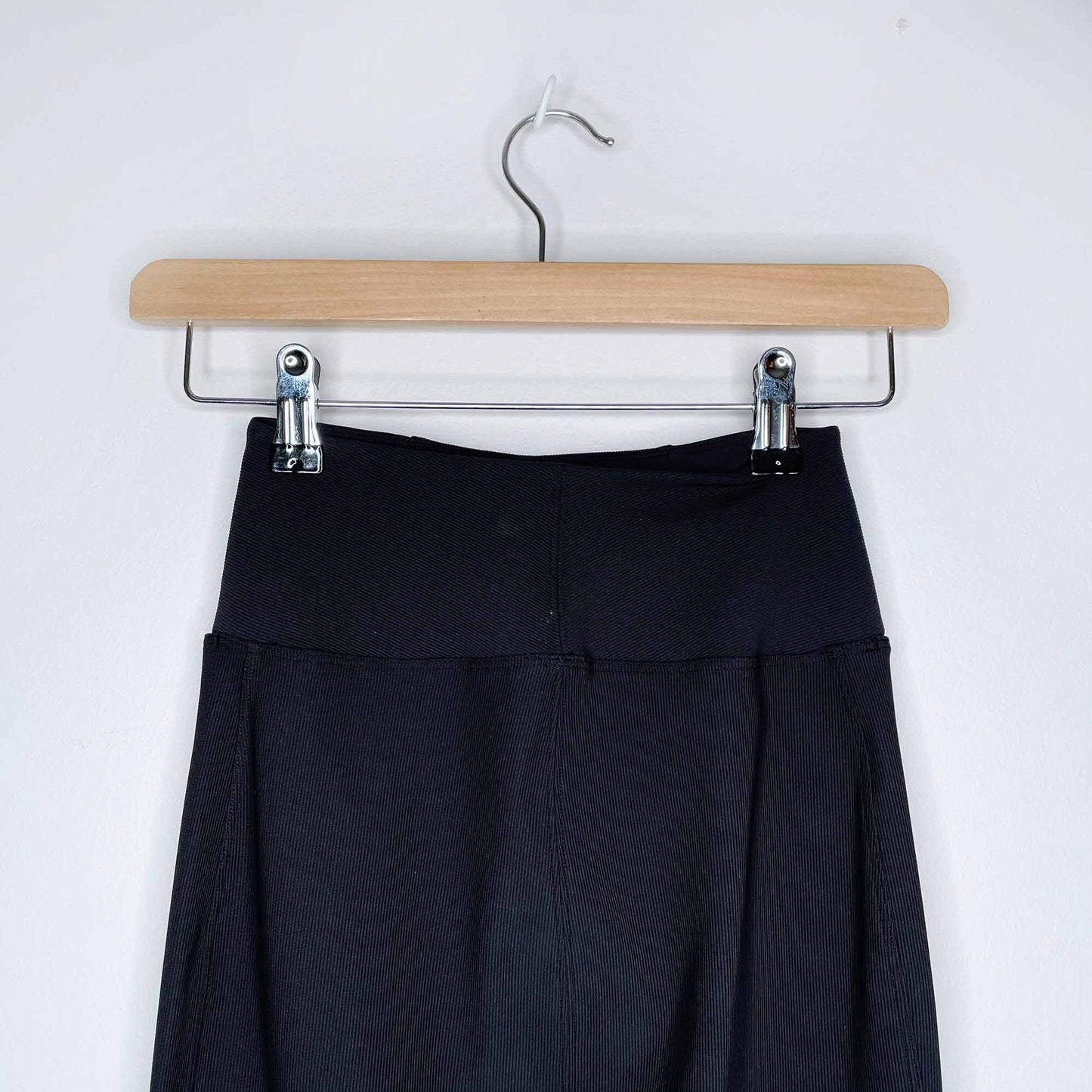 NWT lululemon a new route ribbed stretch skirt - size 0