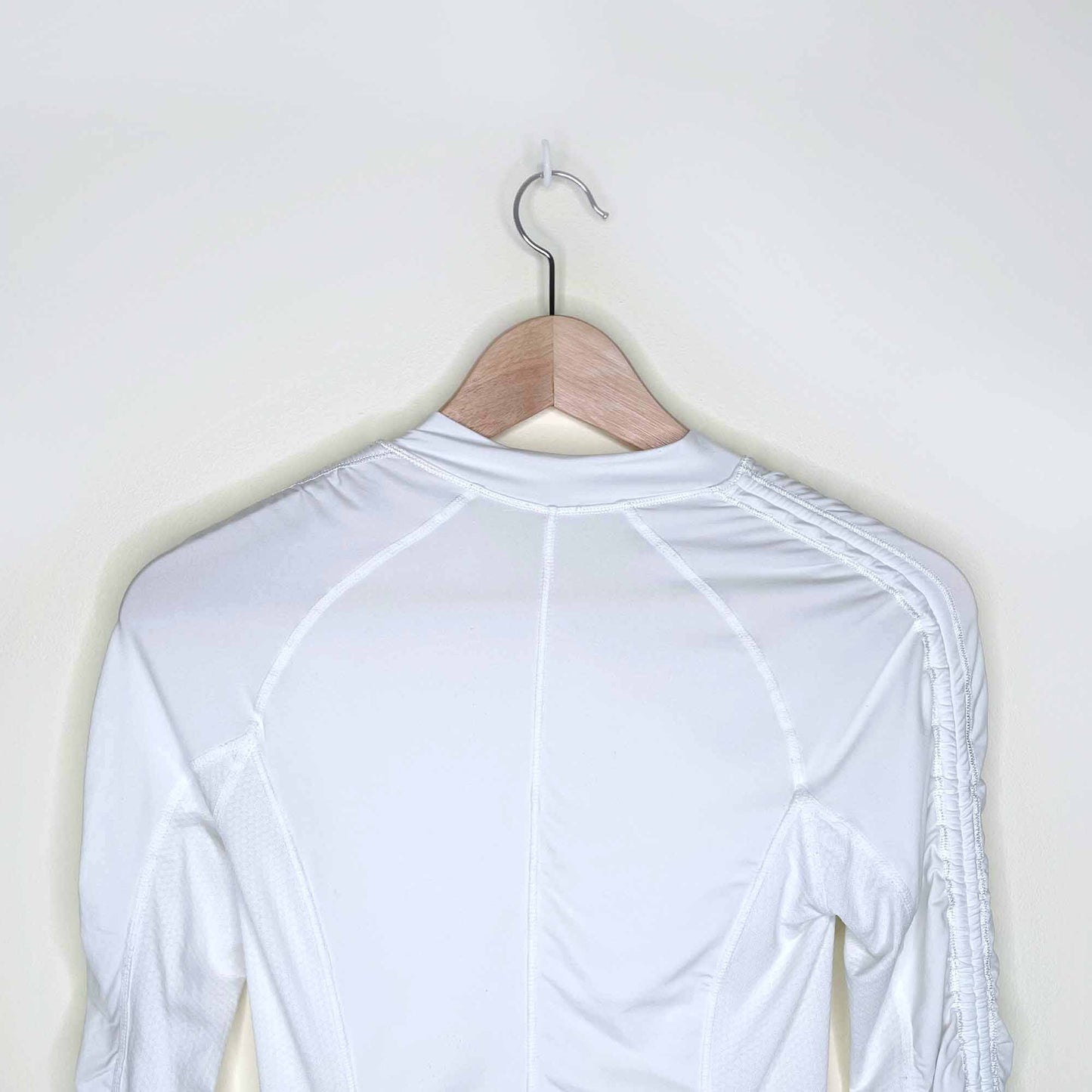 lululemon ruched run sun protection long sleeve top - size 4