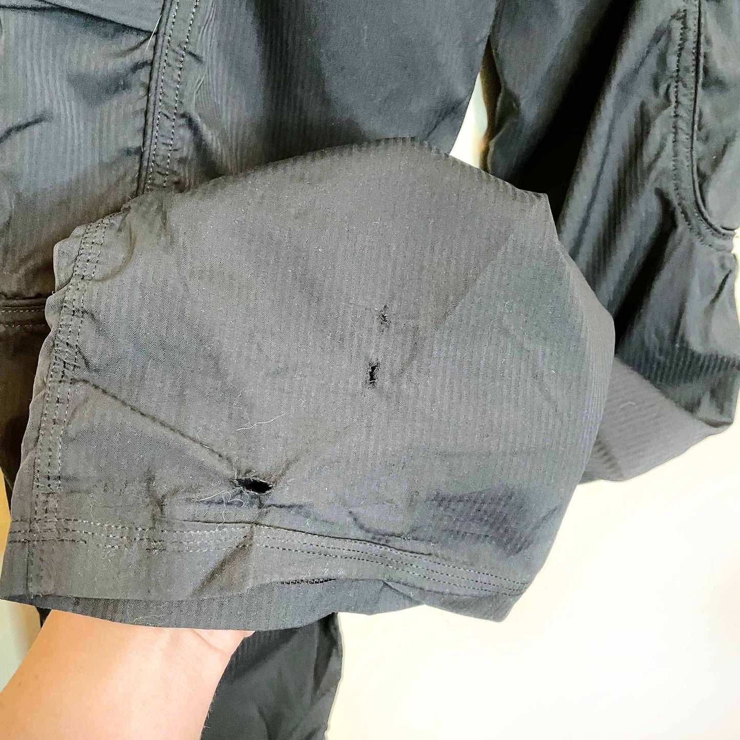 lululemon on the move mid rise cargo studio pants - size 6