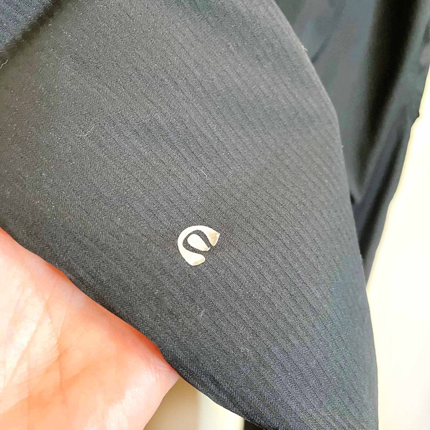 lululemon on the move mid rise cargo studio pants - size 6