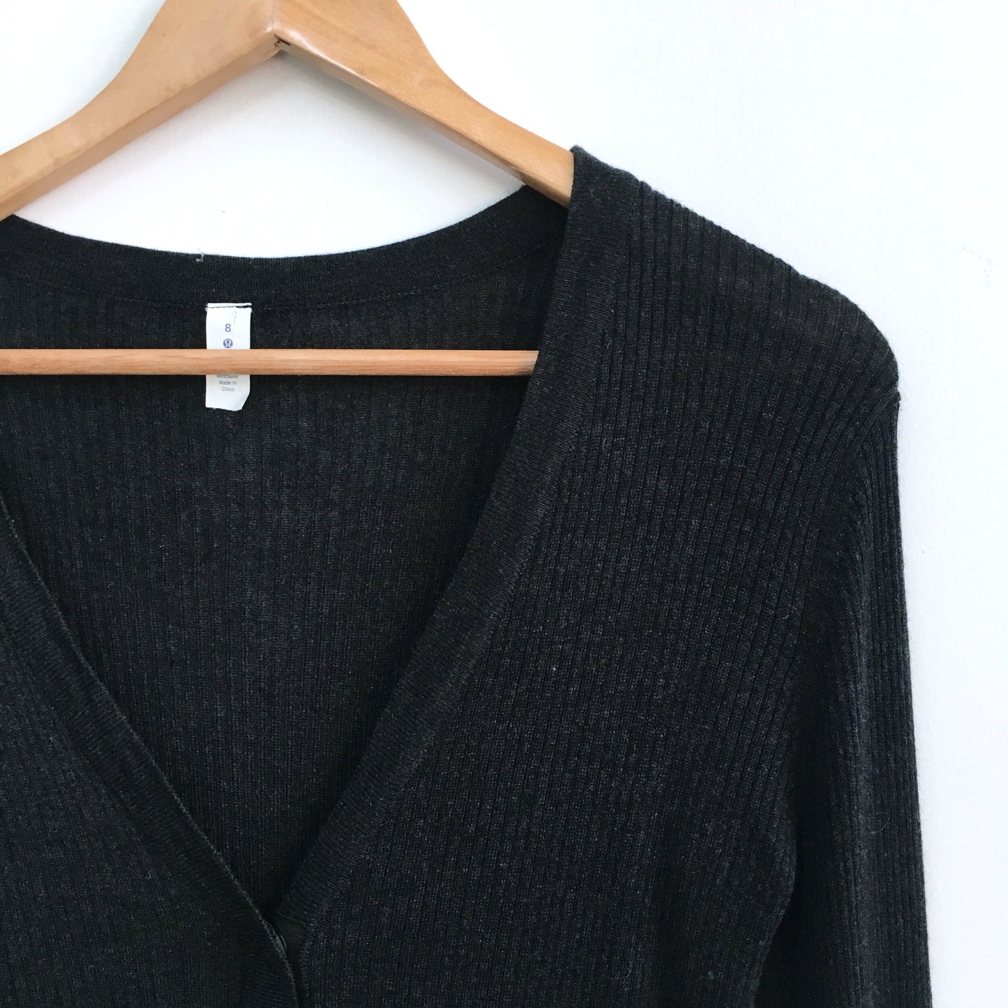 lululemon ribbed snap button long sleeve - size 8