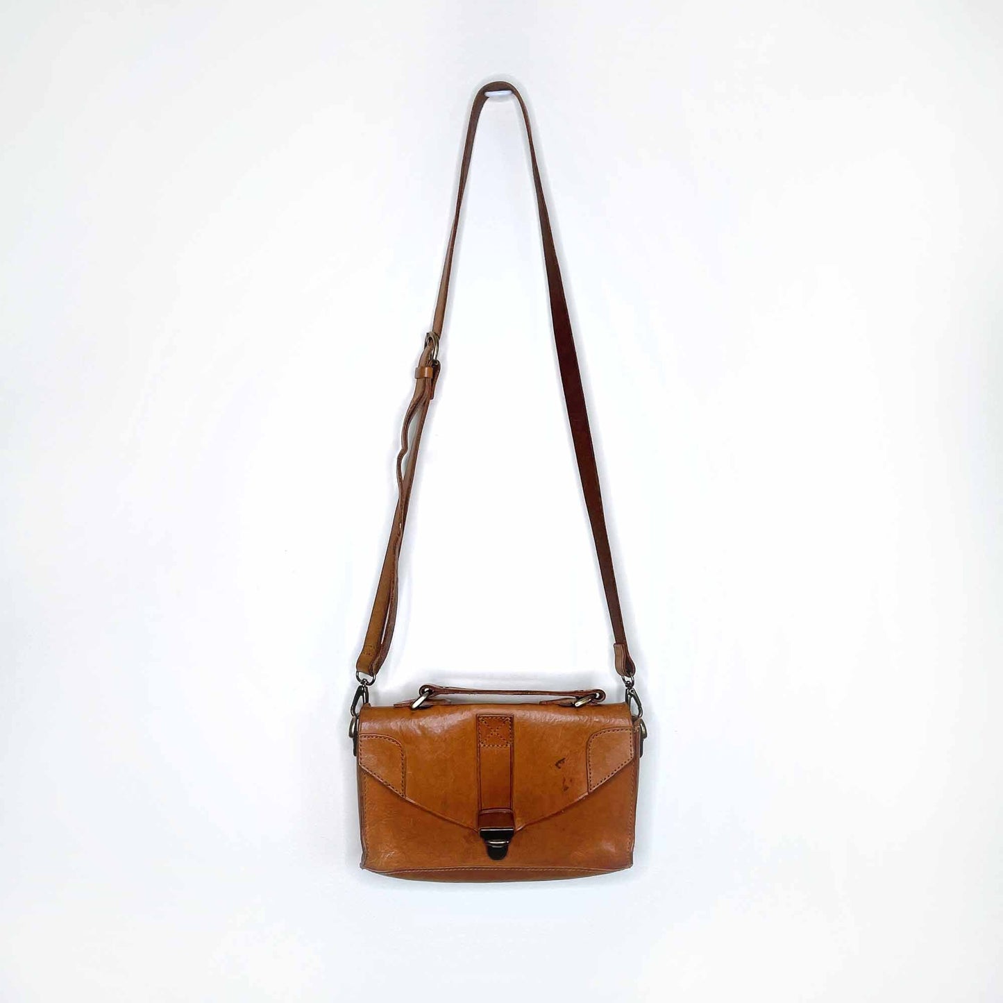 madewell raw leather messenger saddle bag cross body