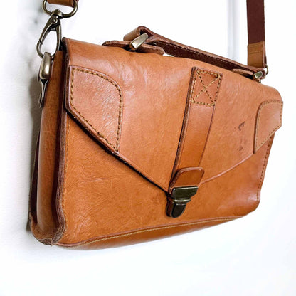 madewell raw leather messenger saddle bag cross body