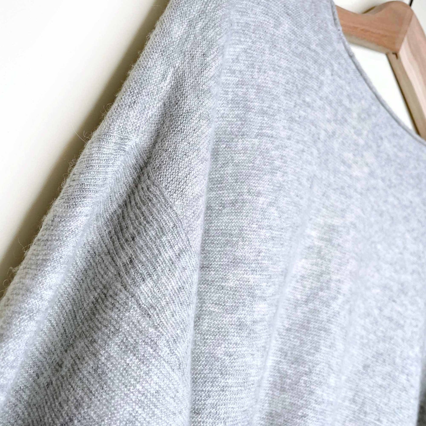 madewell oversized wool-alpaca blend v-neck grey sweater - size small
