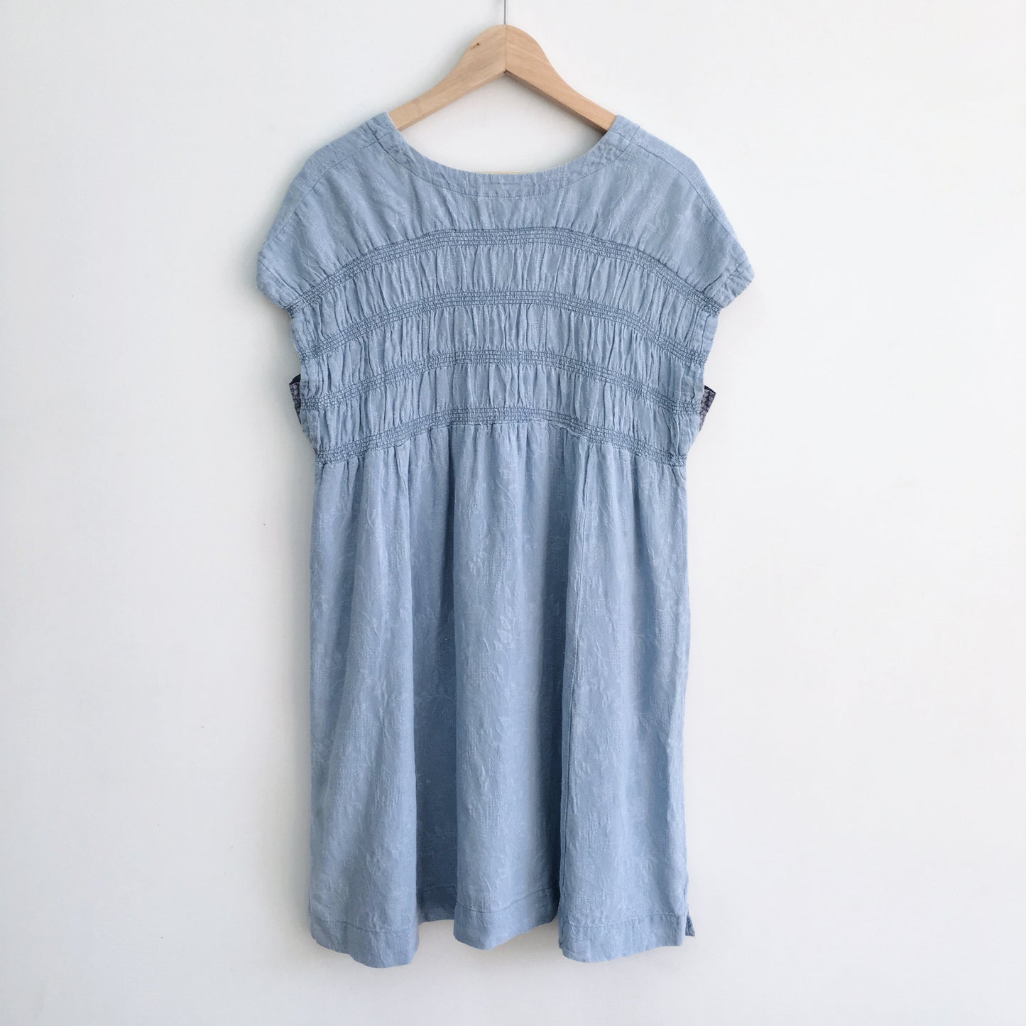 Maeve Smocked Dress - size Medium - Anthropologie