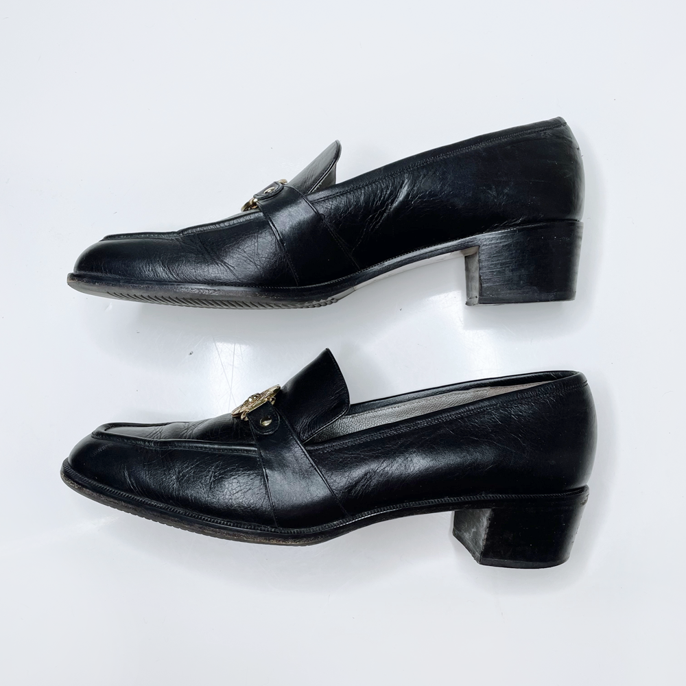 vintage magik by amalfi black leather loafers with gold lion head - size 7.5