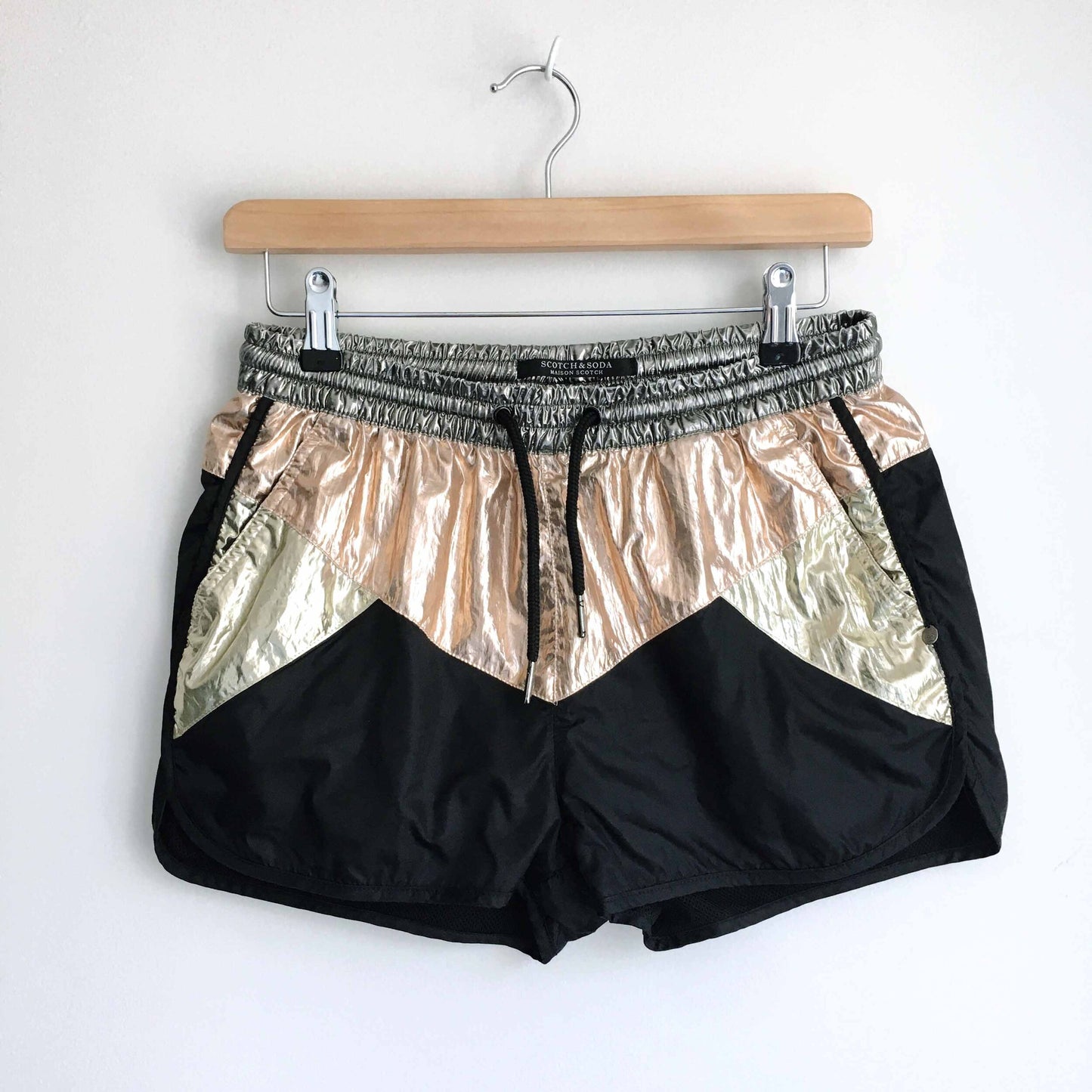 Scotch &amp; Soda metallic track shorts - size P