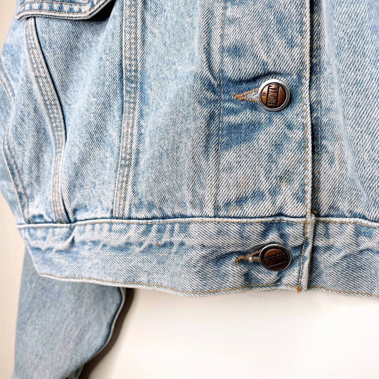 vintage manager cropped denim jean jacket - size medium